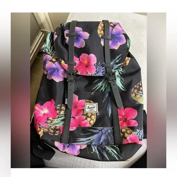 Hershel Little America
Hawaiian Floral Tropical Rare
Backpack Buy Unisex Herschel Supply Co Little America Mid-Volume  main image 3